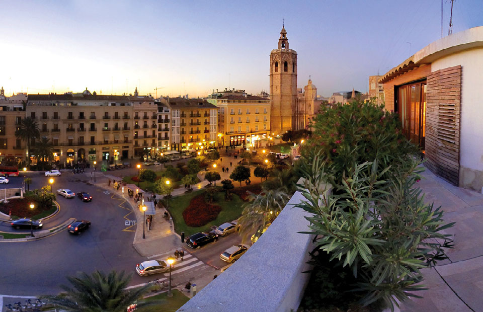 VIVE EN UN ATICO PERSONALIZABLE Y ADAPTADO A TU GUSTO